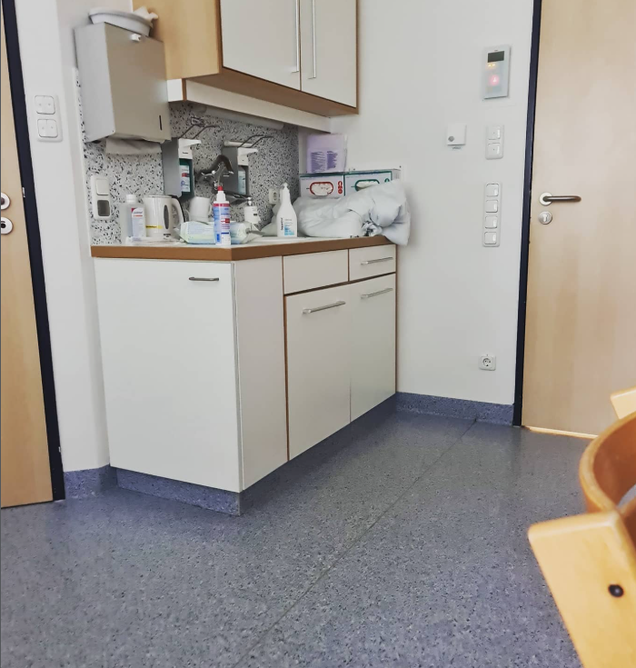 Blick in ein Klinikzimmer während eines weiteren Aufenthalts in Augsburg.