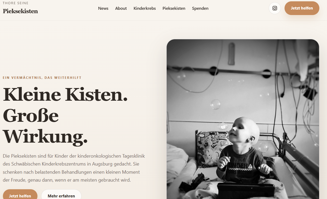 Thore im Krankenhaus mit Seifenblasen.